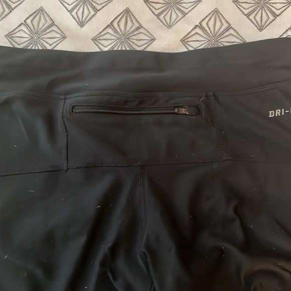 Nike Black drifit workout capri length pants. Size XS - Picture 3 of 3